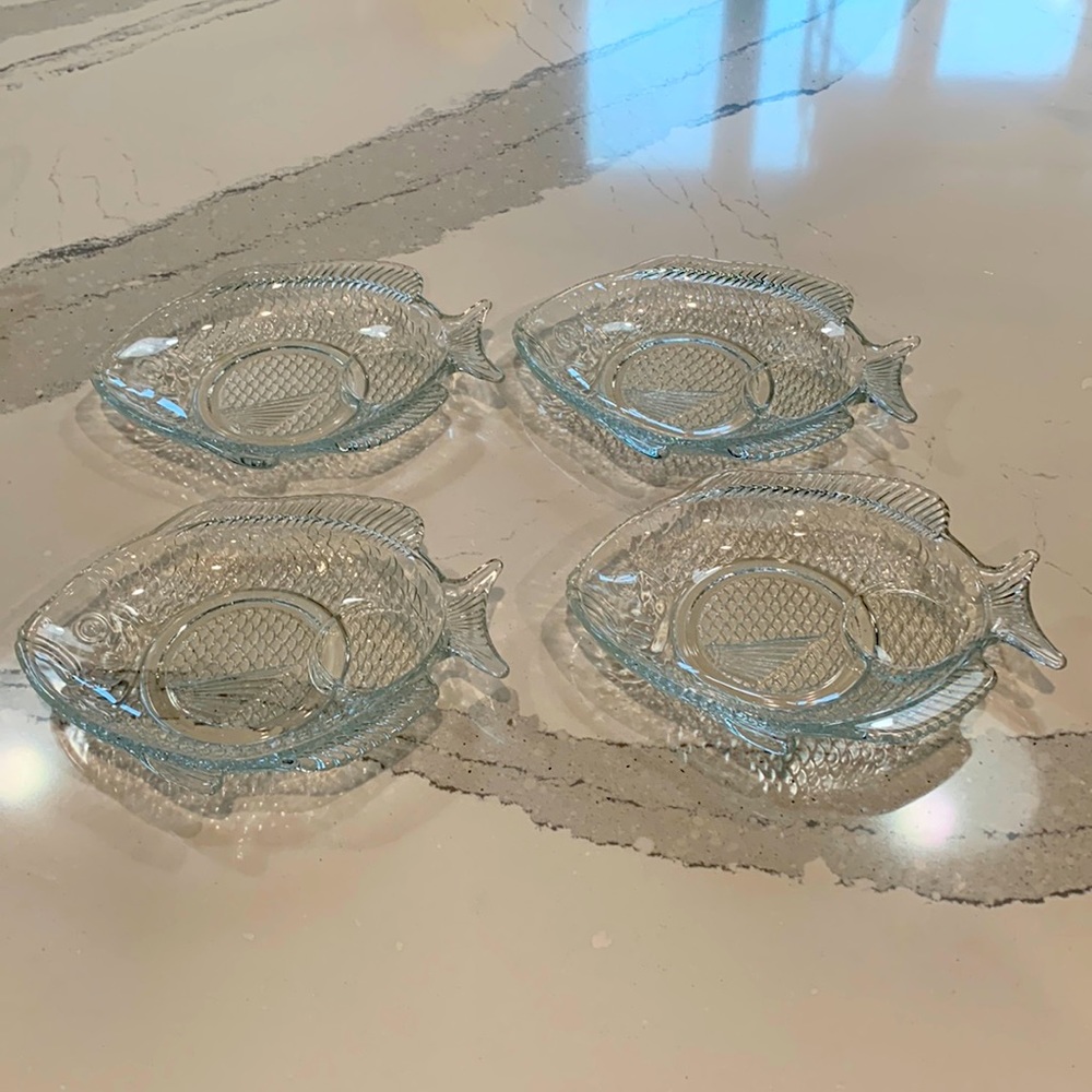 Vintage Fish Glass lunch/snack Plate set of 4